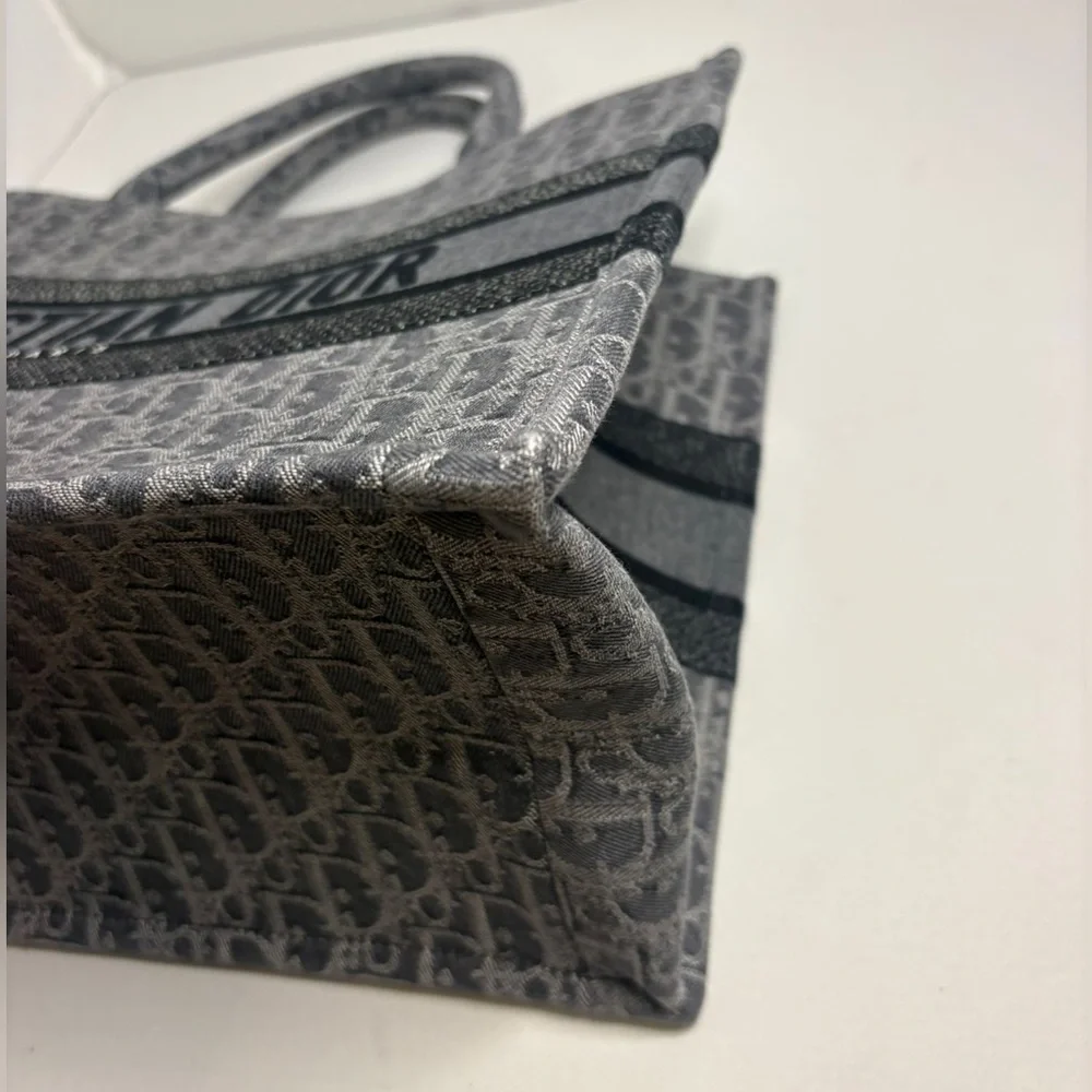 Christian Dior Medium Gray Oblique Book Tote - Picture 5 of 10